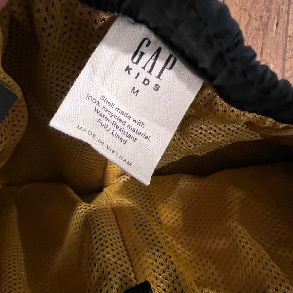 NWT Gap Kids Recycled Nylon Shorts, Medium